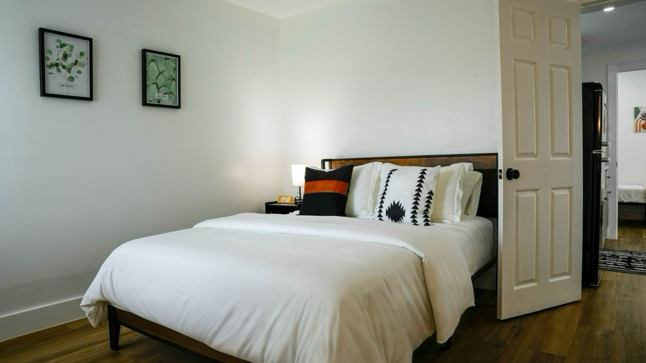 Photo of Bedroom in Old Northwood Historic District