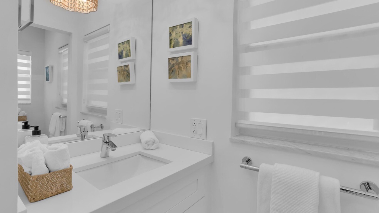 Photo of Bathroom in Harbor Village