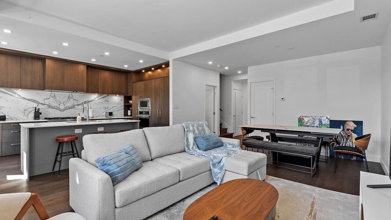 Photo of Livingroom in South Pandosy
