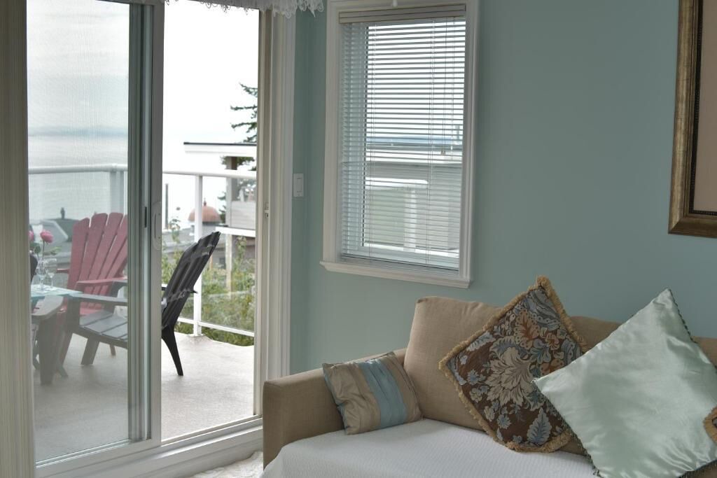 Photo of Livingroom in White Rock