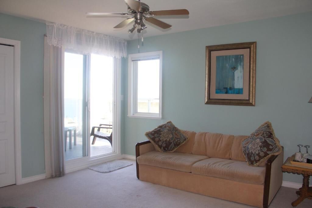 Photo of Livingroom in White Rock