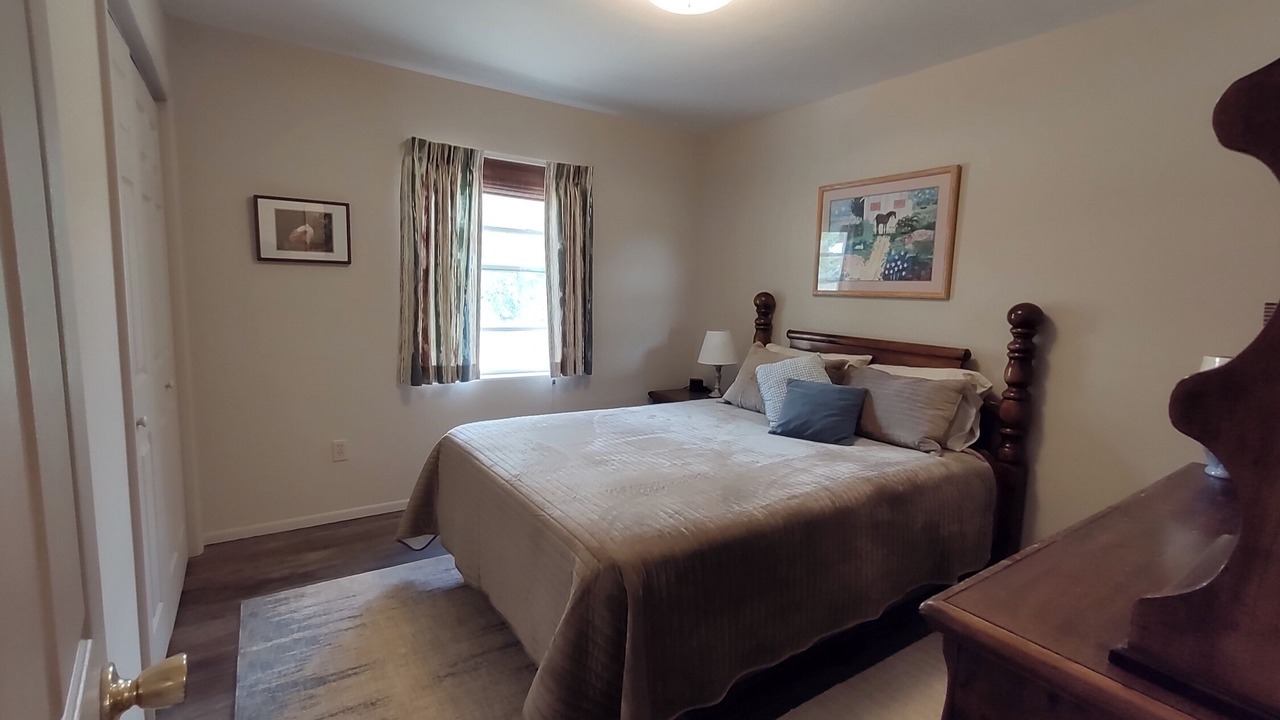Photo of Bedroom in Lake City