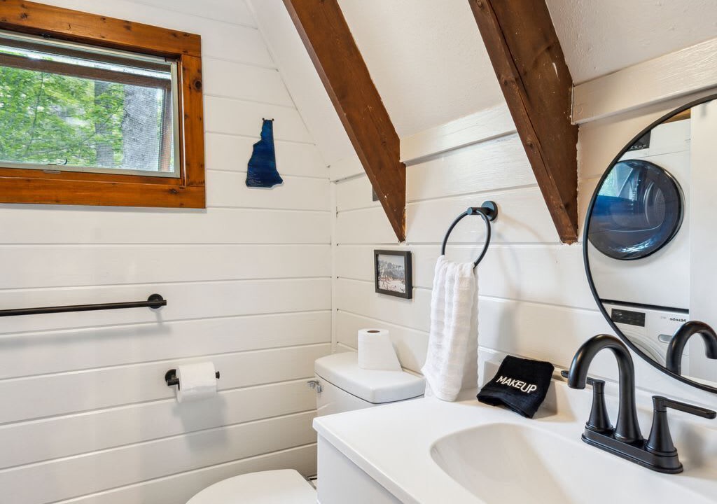 Photo of Bathroom in Center Conway