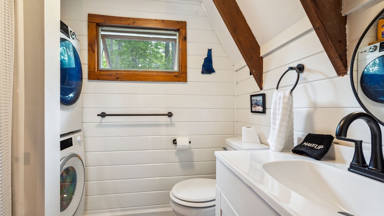 Photo of Bathroom in Center Conway