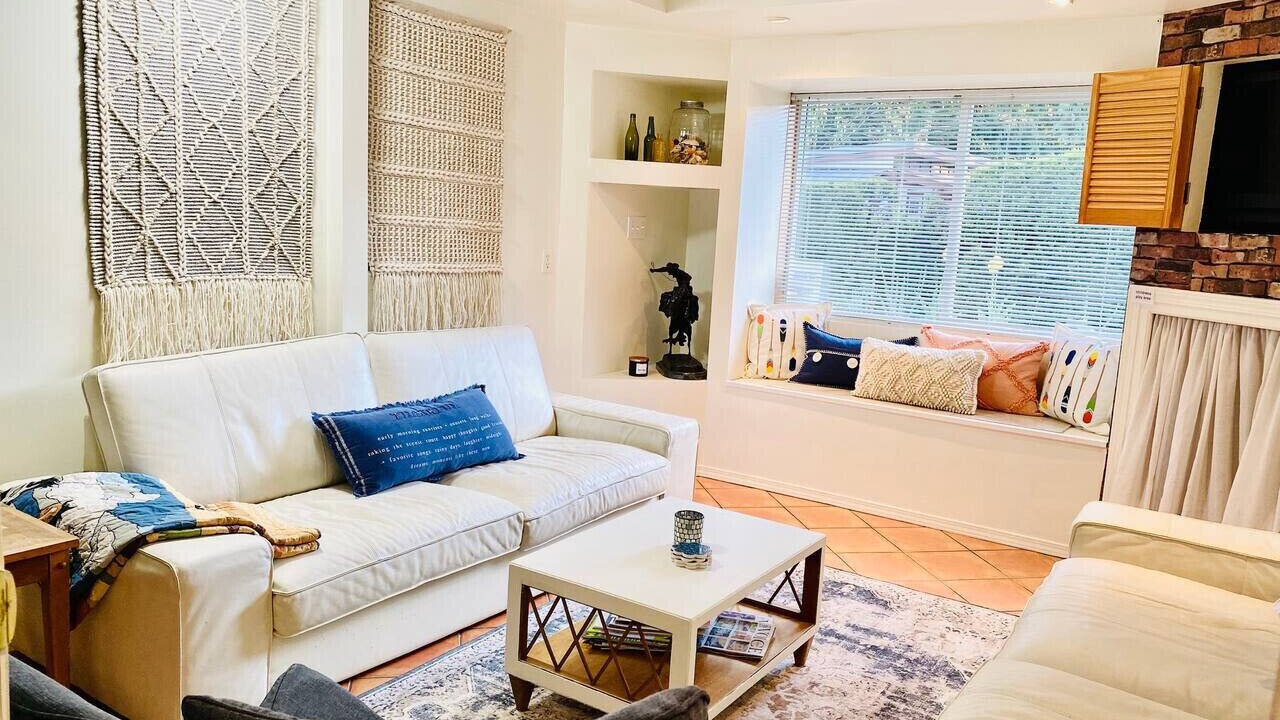 Photo of Livingroom in Shawnigan Lake