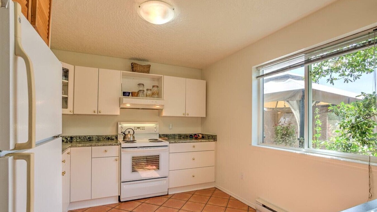Photo of Kitchen in Shawnigan Lake