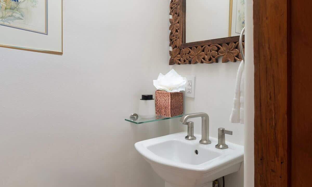 Photo of Bathroom in Tesuque