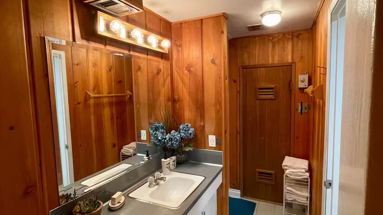 Photo of Bathroom in West Vancouver