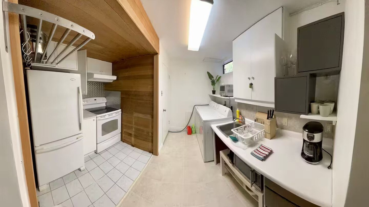 Photo of Kitchen in West Vancouver