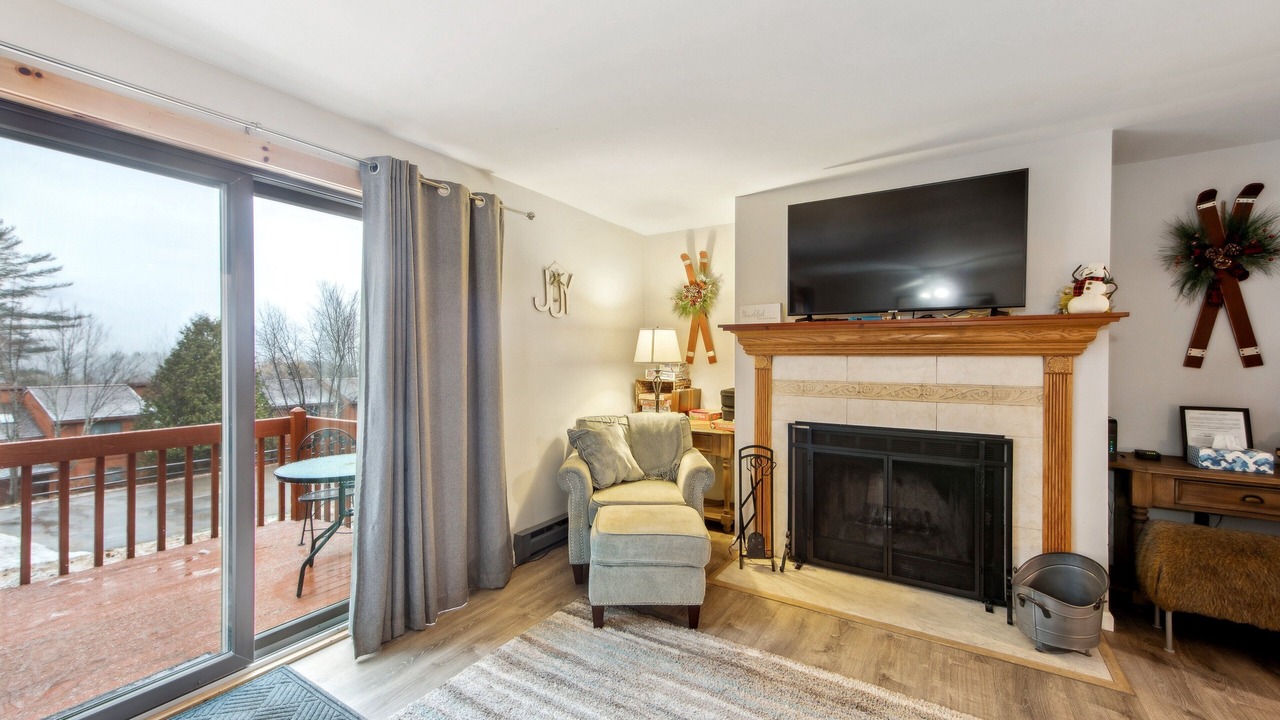 Photo of Livingroom in North Creek