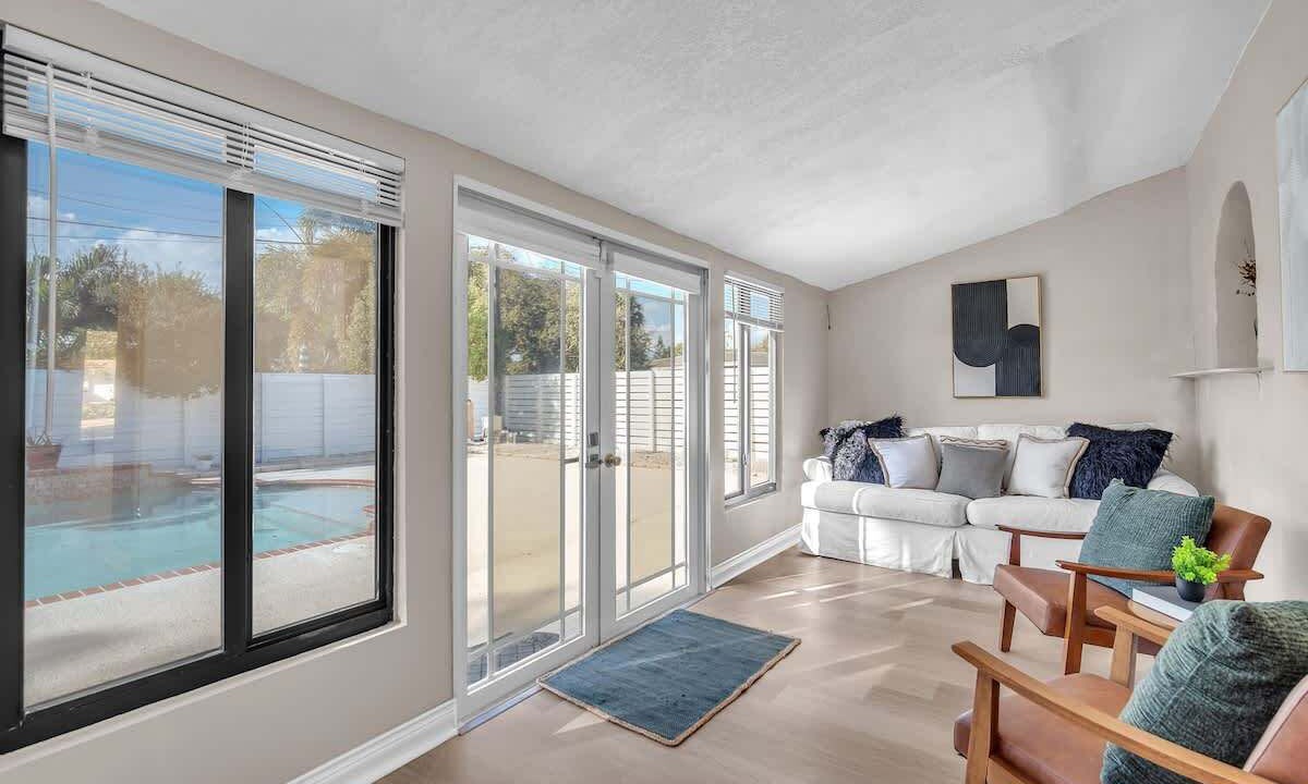 Photo of Livingroom in Beachway Estates