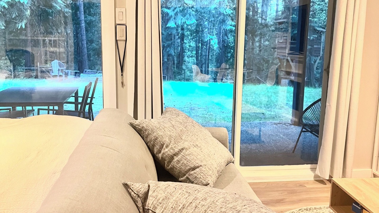 Photo of Livingroom in Shawnigan Lake