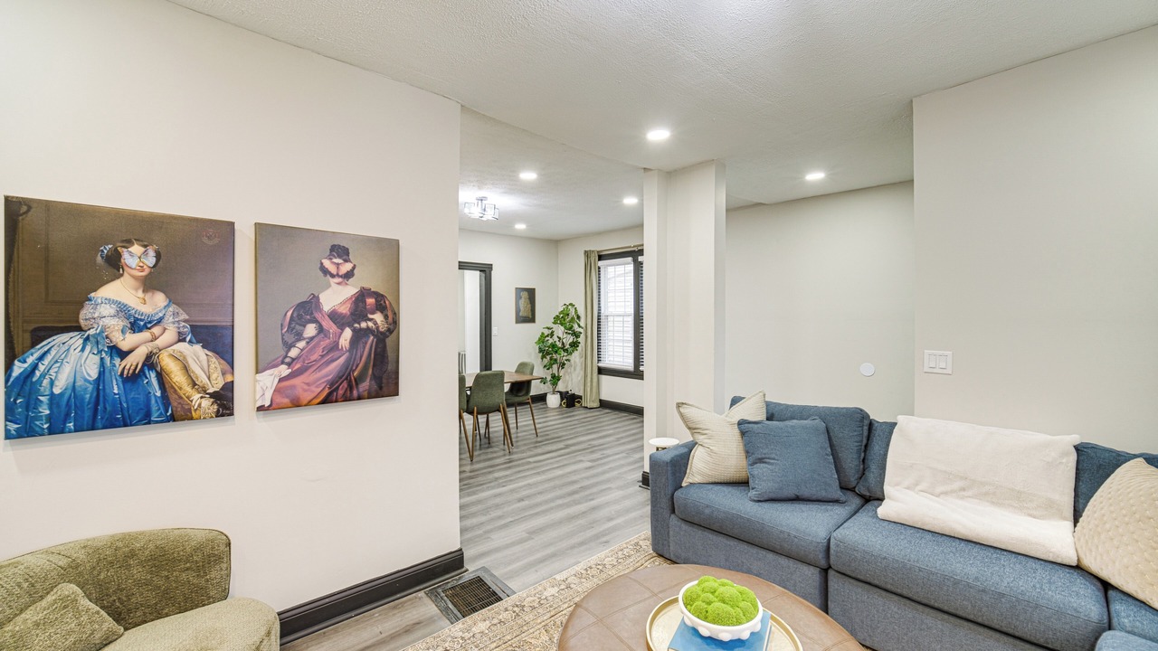 Photo of Livingroom in Cleveland