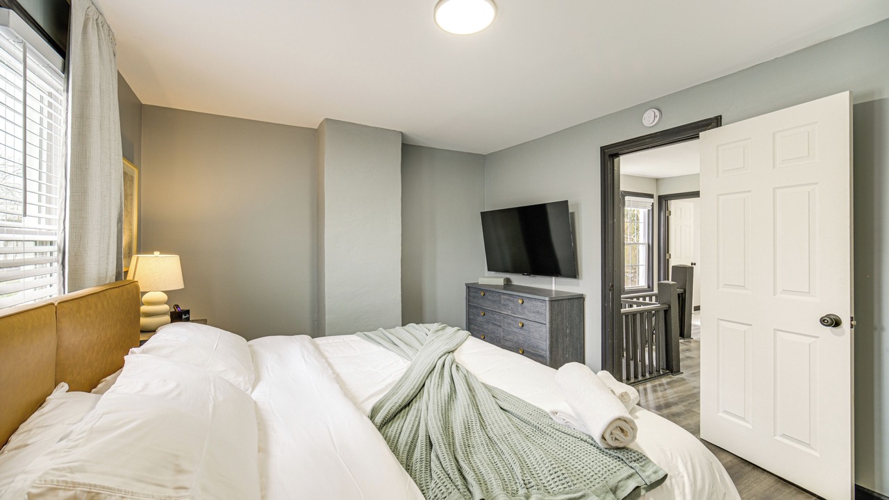 Photo of Bedroom in Cleveland