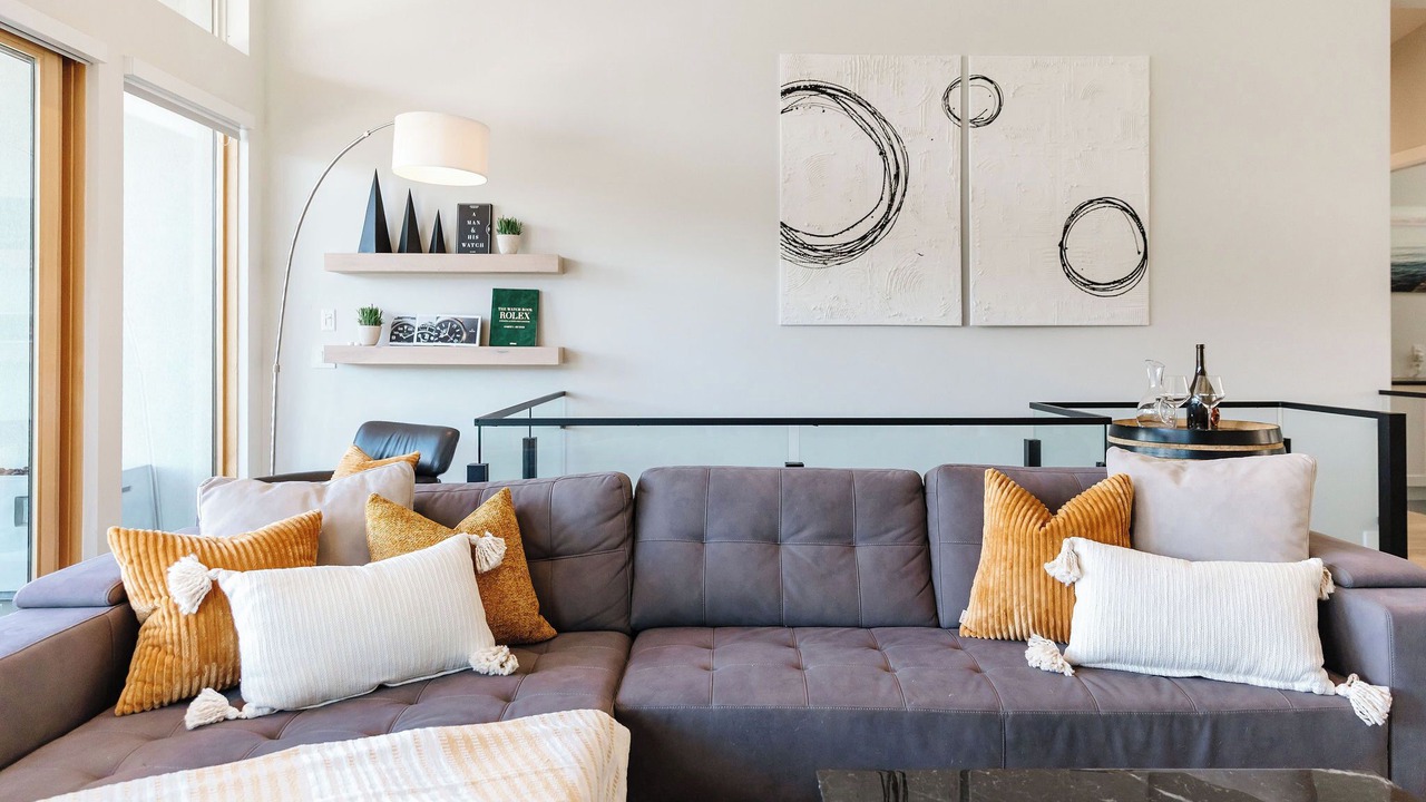 Photo of Livingroom in McKinley