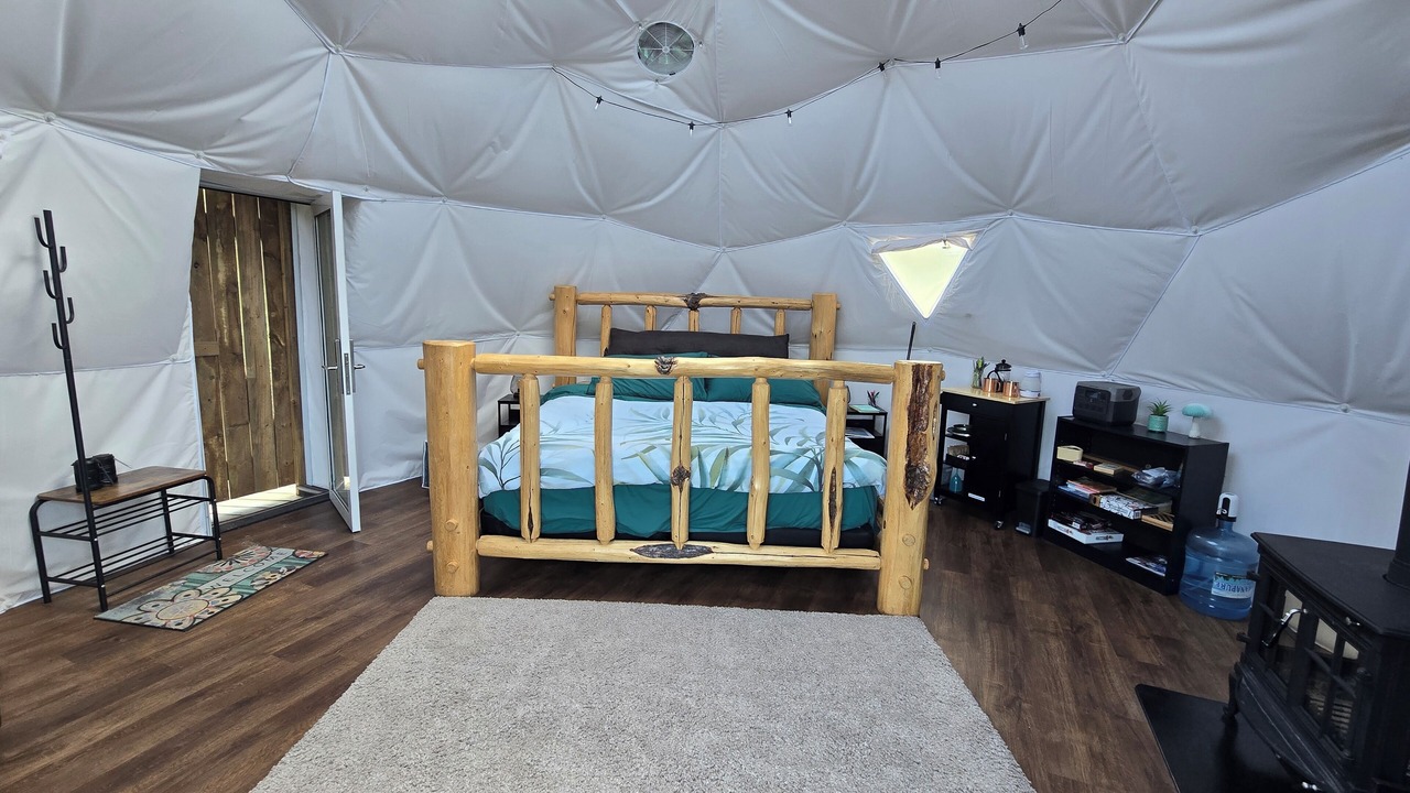 Photo of Bedroom in Okanagan-Similkameen