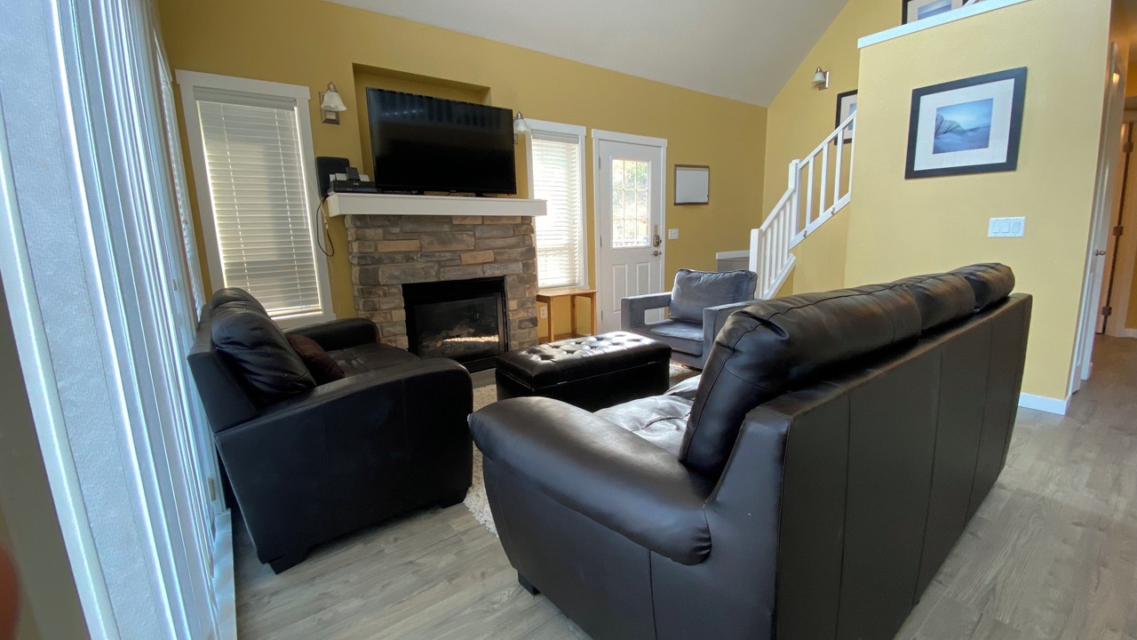 Photo of Livingroom in Central Okanagan