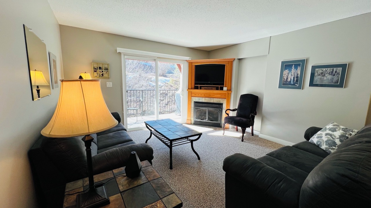 Photo of Livingroom in East Kootenay