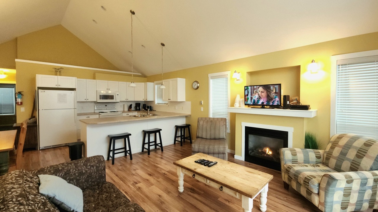 Photo of Livingroom in Central Okanagan