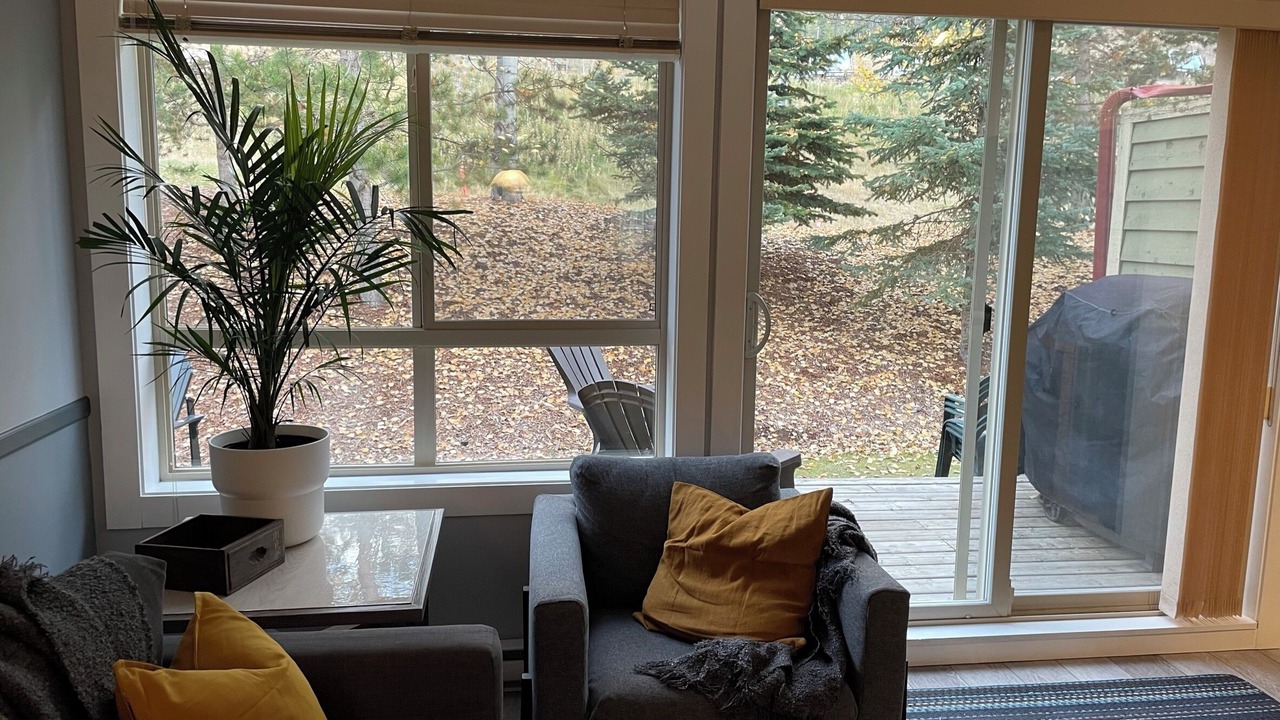 Photo of Livingroom in East Kootenay
