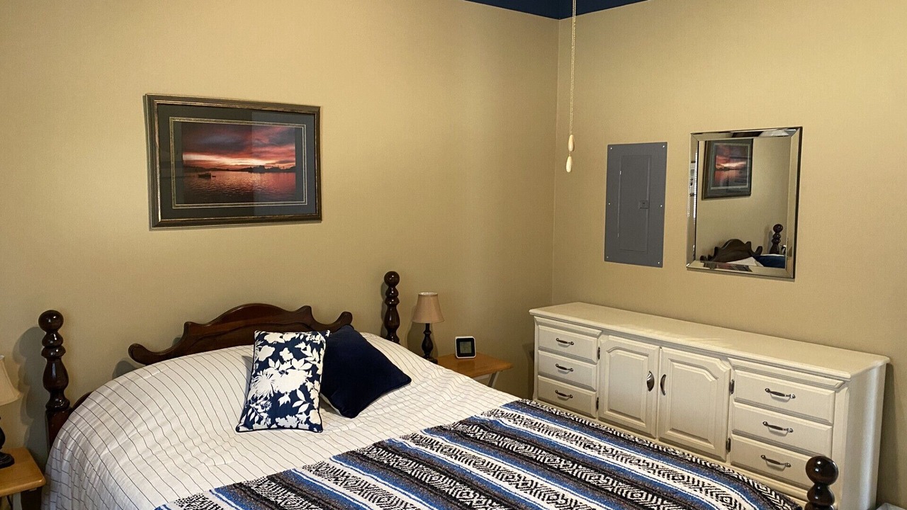 Photo of Bedroom in Okanagan-Similkameen