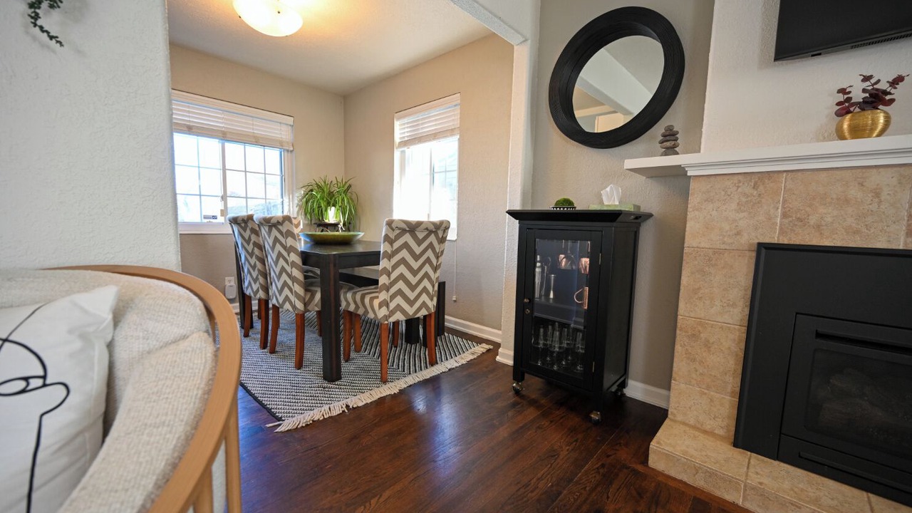 Photo of Livingroom in East Colfax