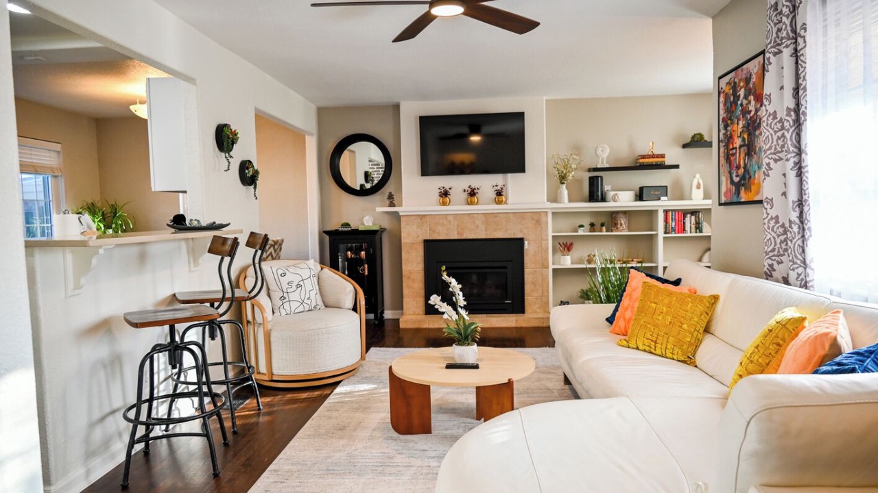 Photo of Livingroom in East Colfax