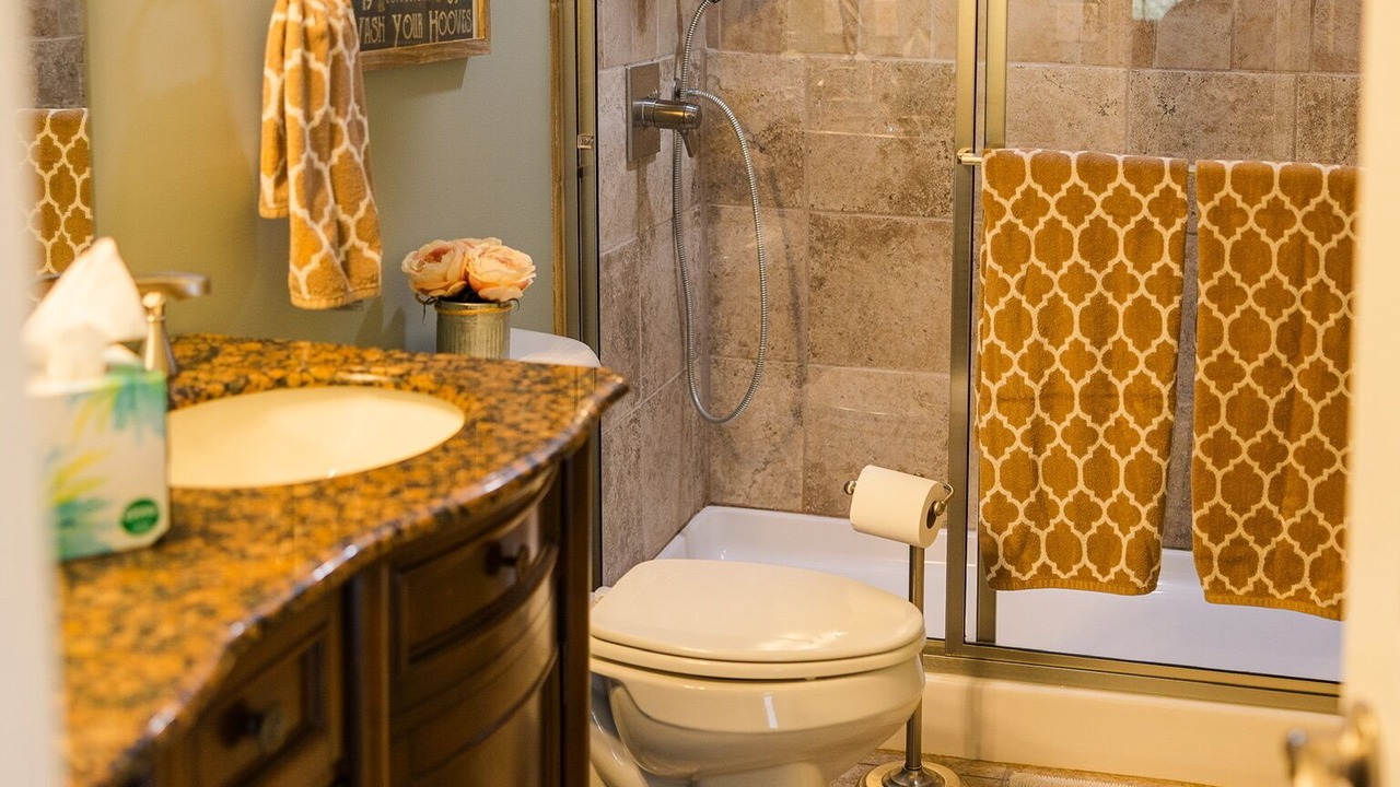 Photo of Bathroom in Homerville