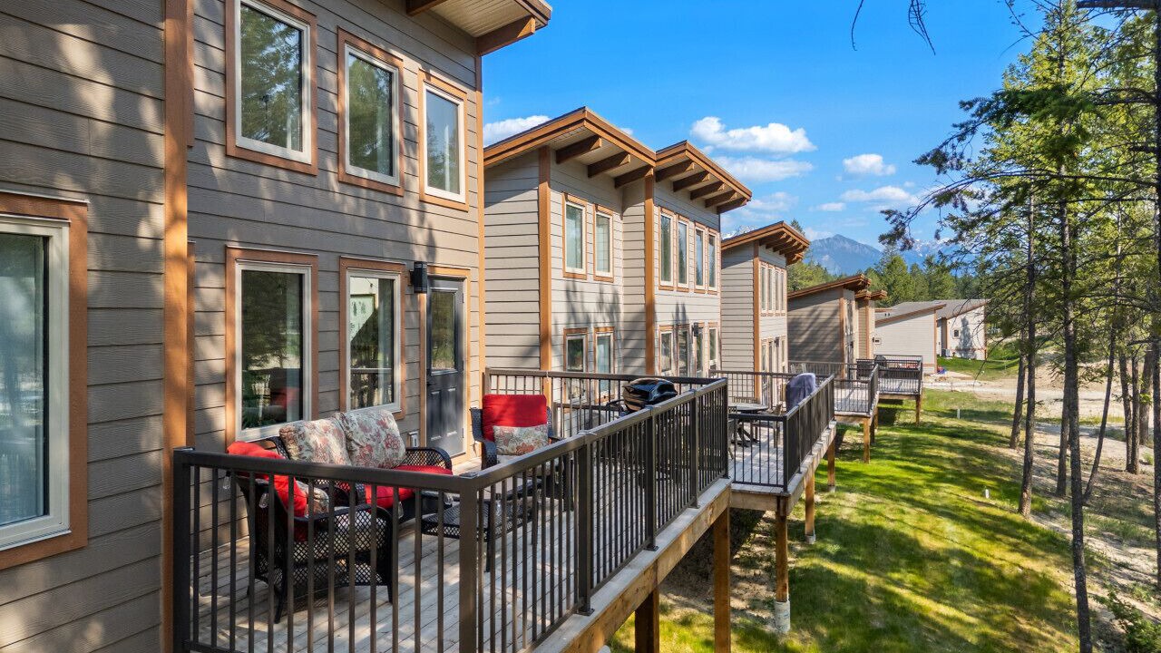 Photo of Patio Balcony in East Kootenay