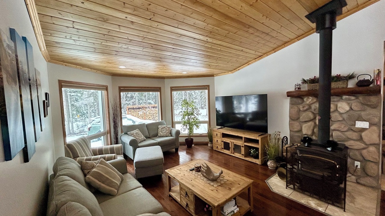 Photo of Livingroom in Nordegg