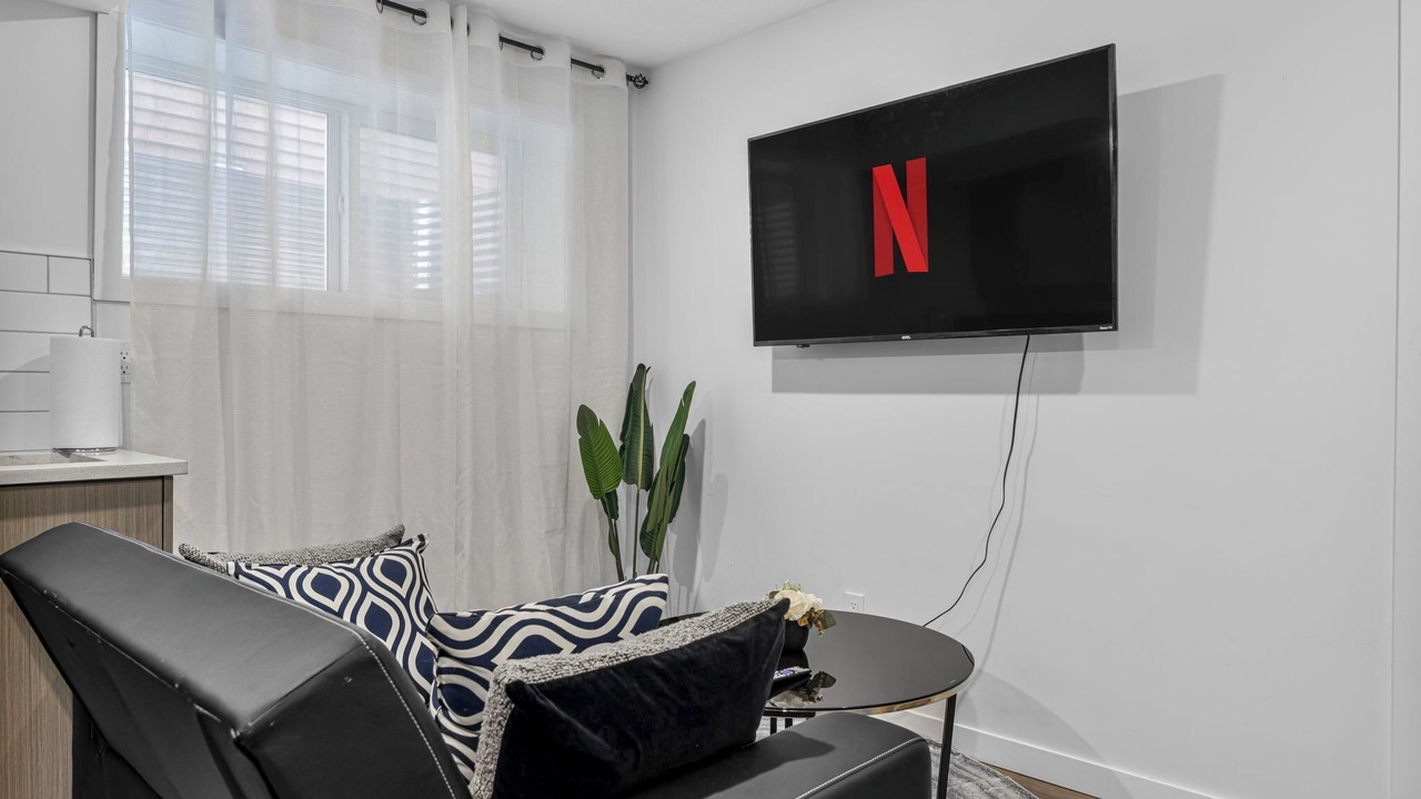 Photo of Livingroom in West Edmonton