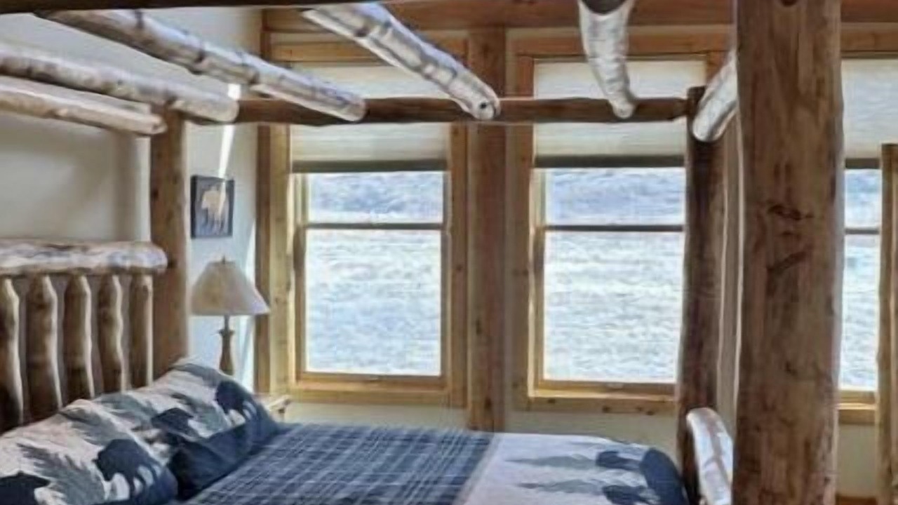 Photo of Bedroom in South Fork