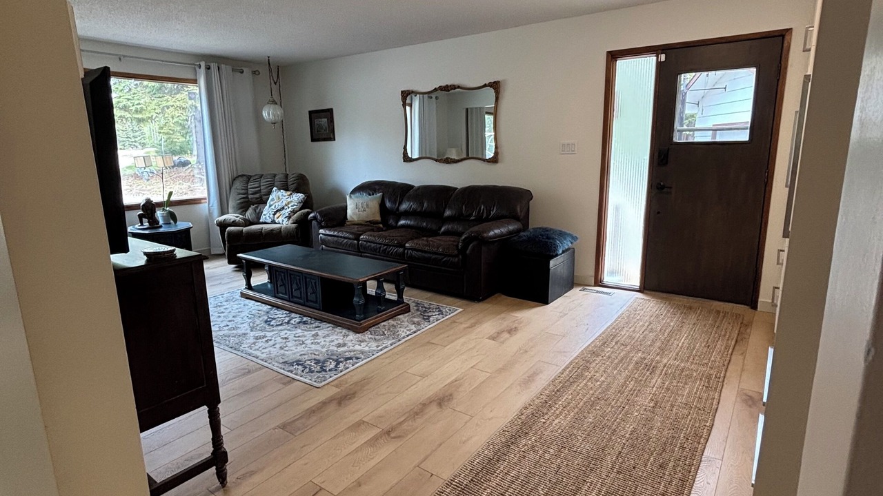 Photo of Livingroom in Candle Lake