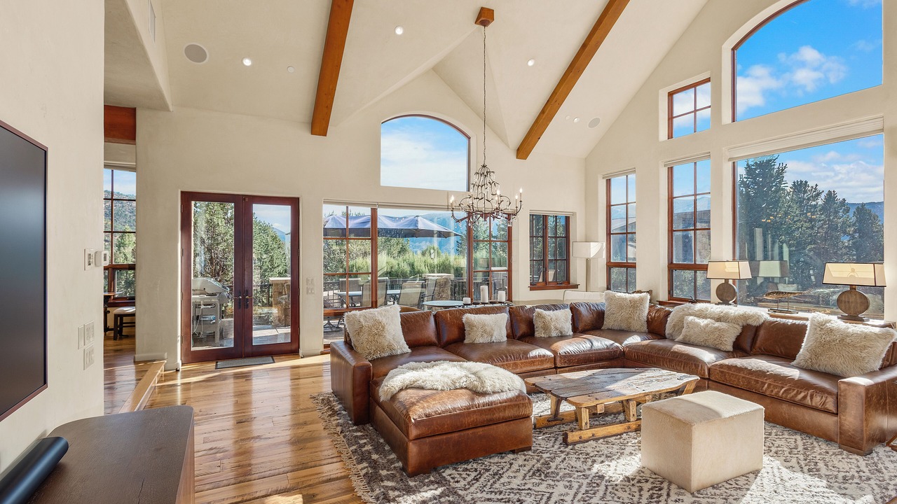 Photo of Livingroom in Basalt