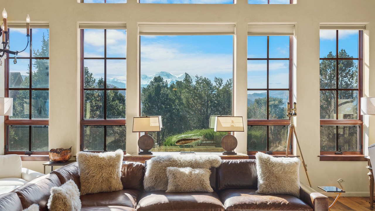 Photo of Livingroom in Basalt