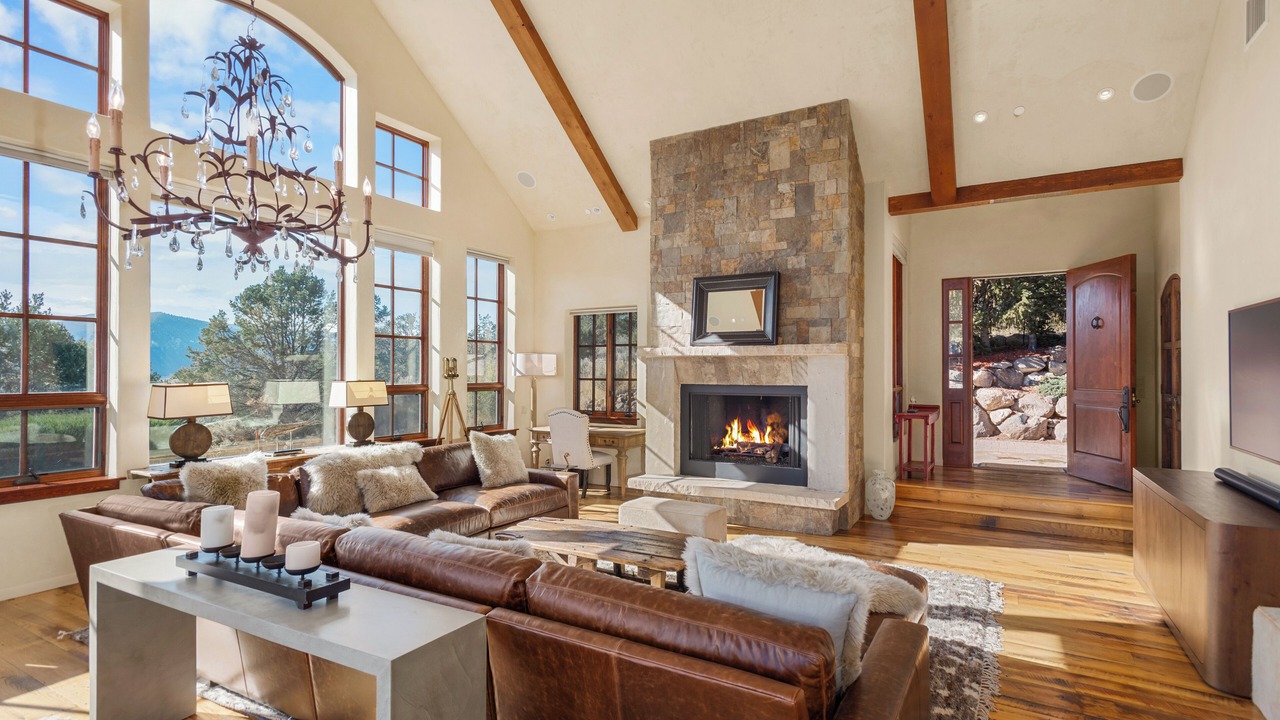Photo of Livingroom in Basalt
