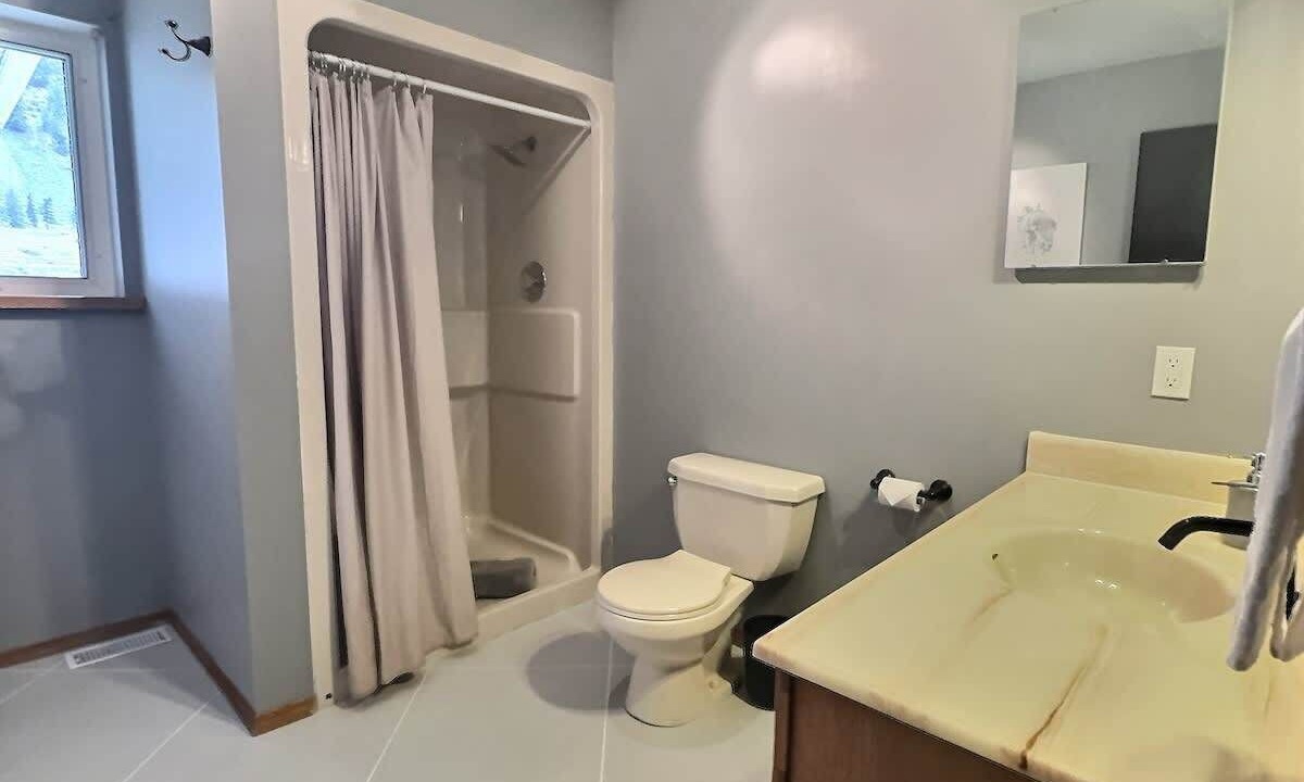 Photo of Bathroom in Okanagan-Similkameen