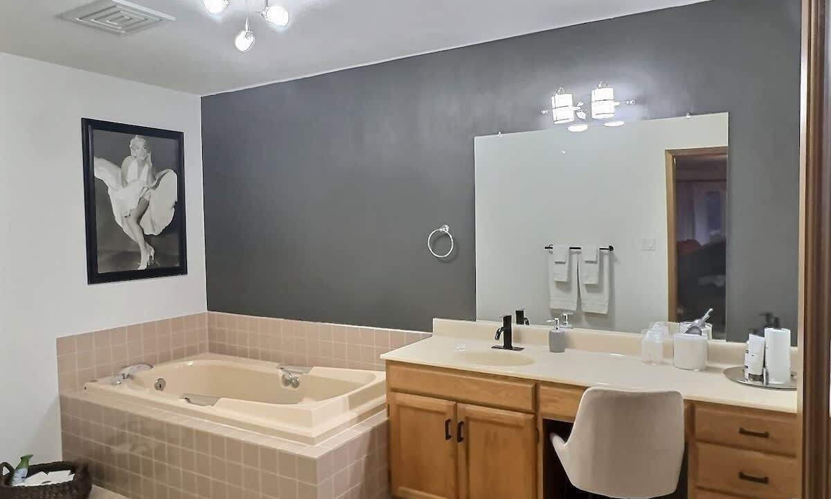 Photo of Bathroom in Okanagan-Similkameen