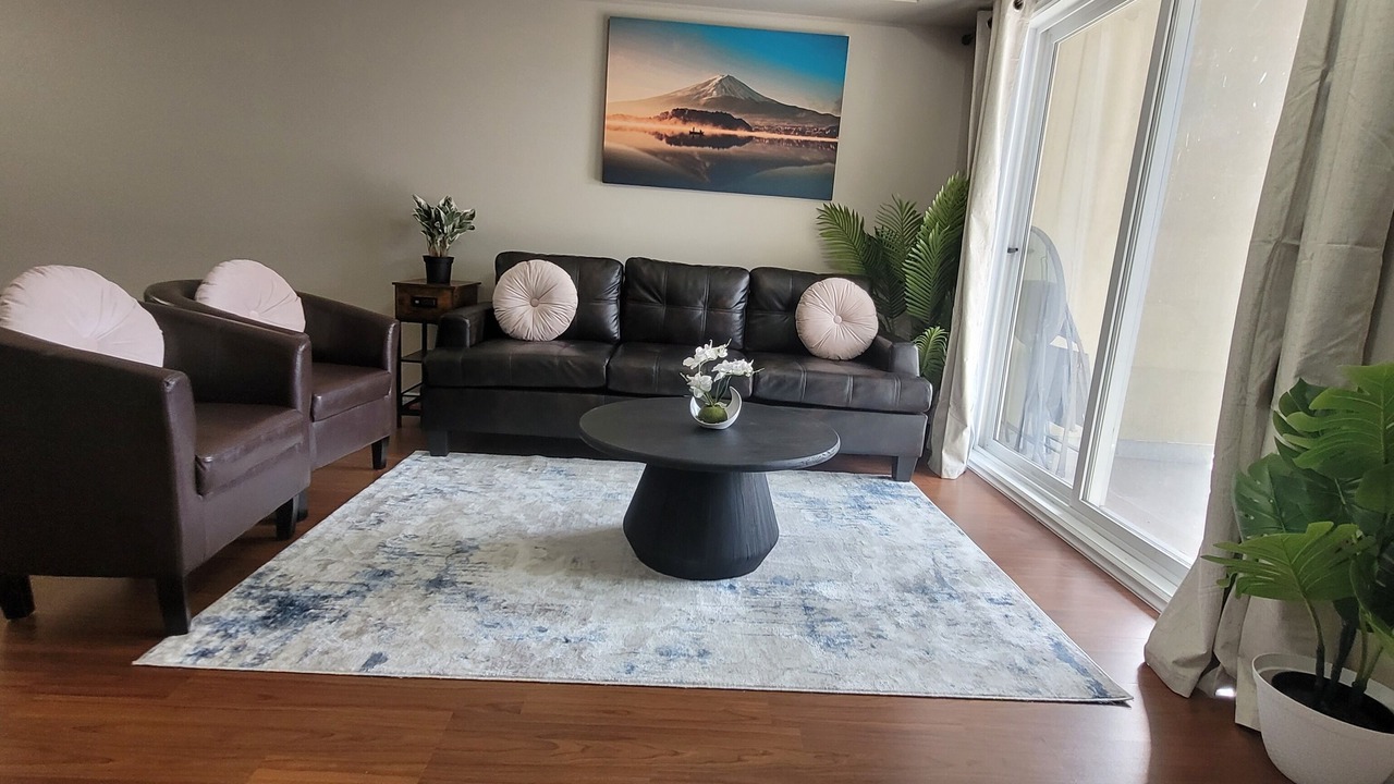 Photo of Livingroom in Downtown Edmonton