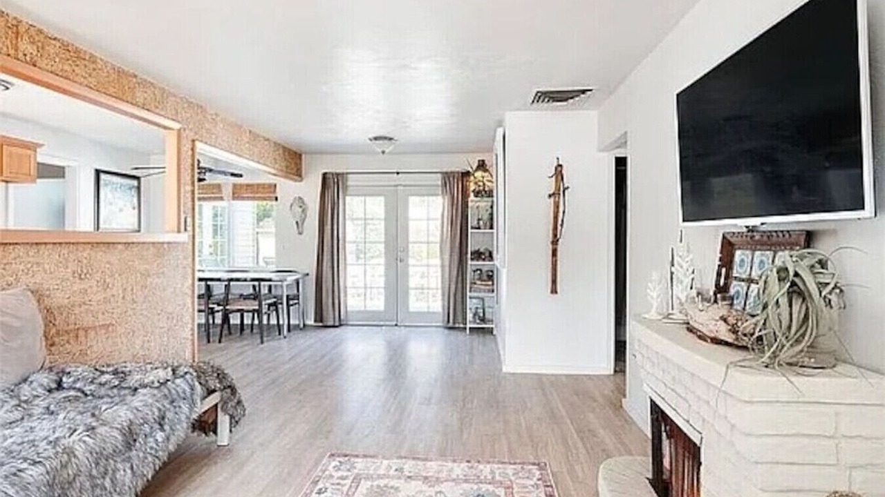 Photo of Livingroom in University Hills