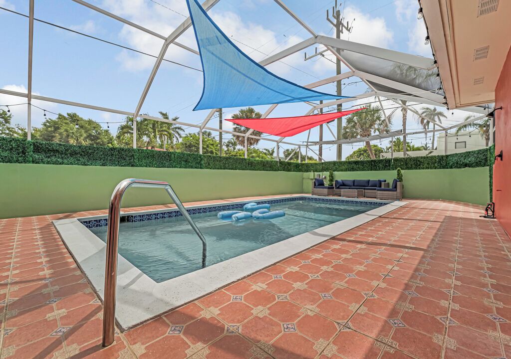 Photo of Outdoor in Parrot Cove