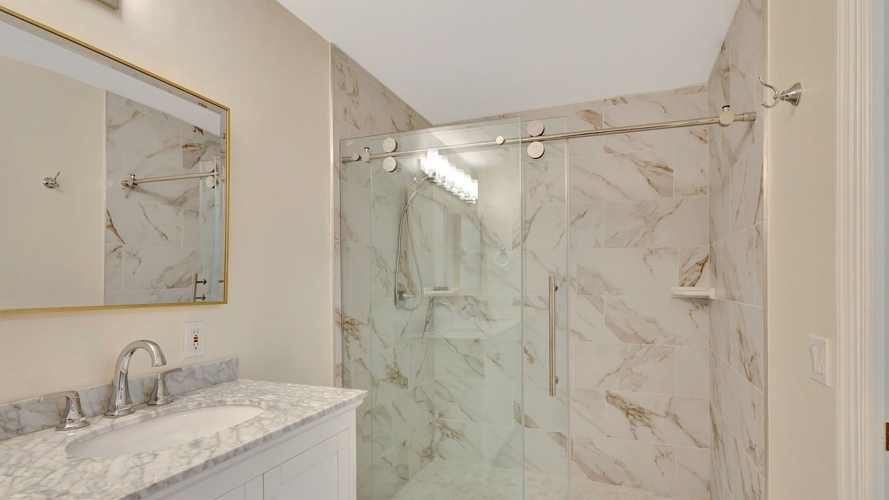 Photo of Bathroom in Greenview Shores