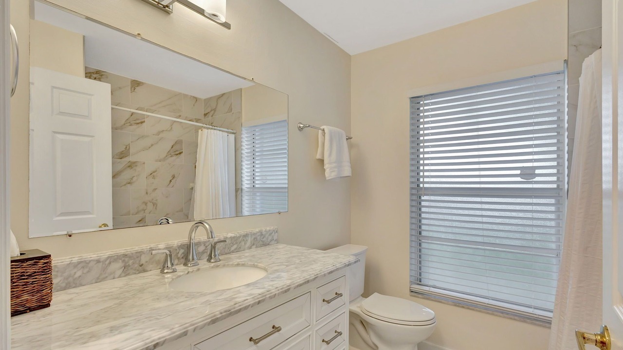 Photo of Bathroom in Greenview Shores