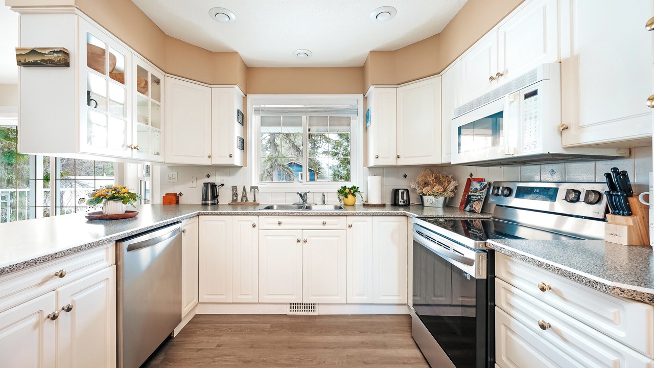 Photo of Kitchen in Christina Lake