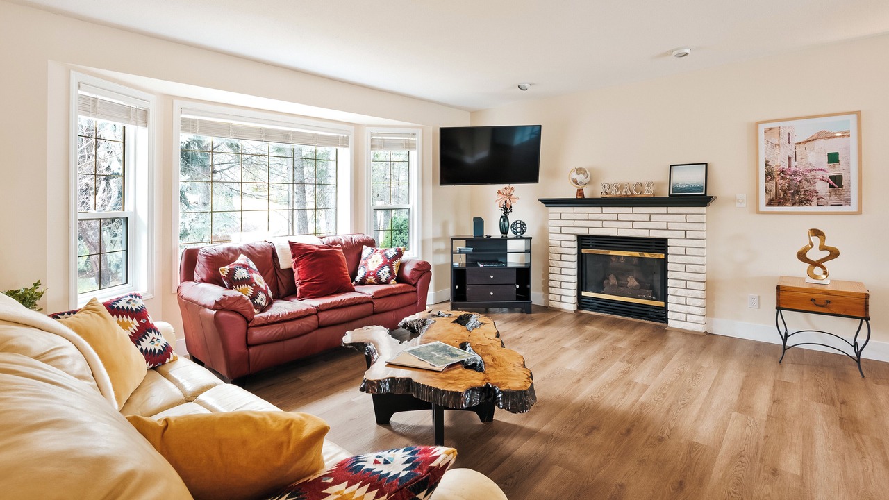 Photo of Livingroom in Christina Lake