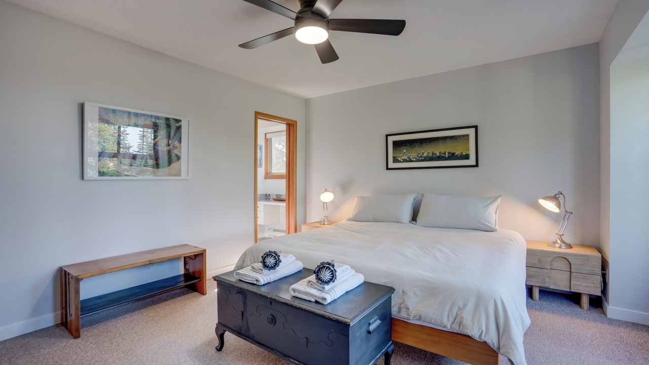 Photo of Bedroom in Silver Star Mountain
