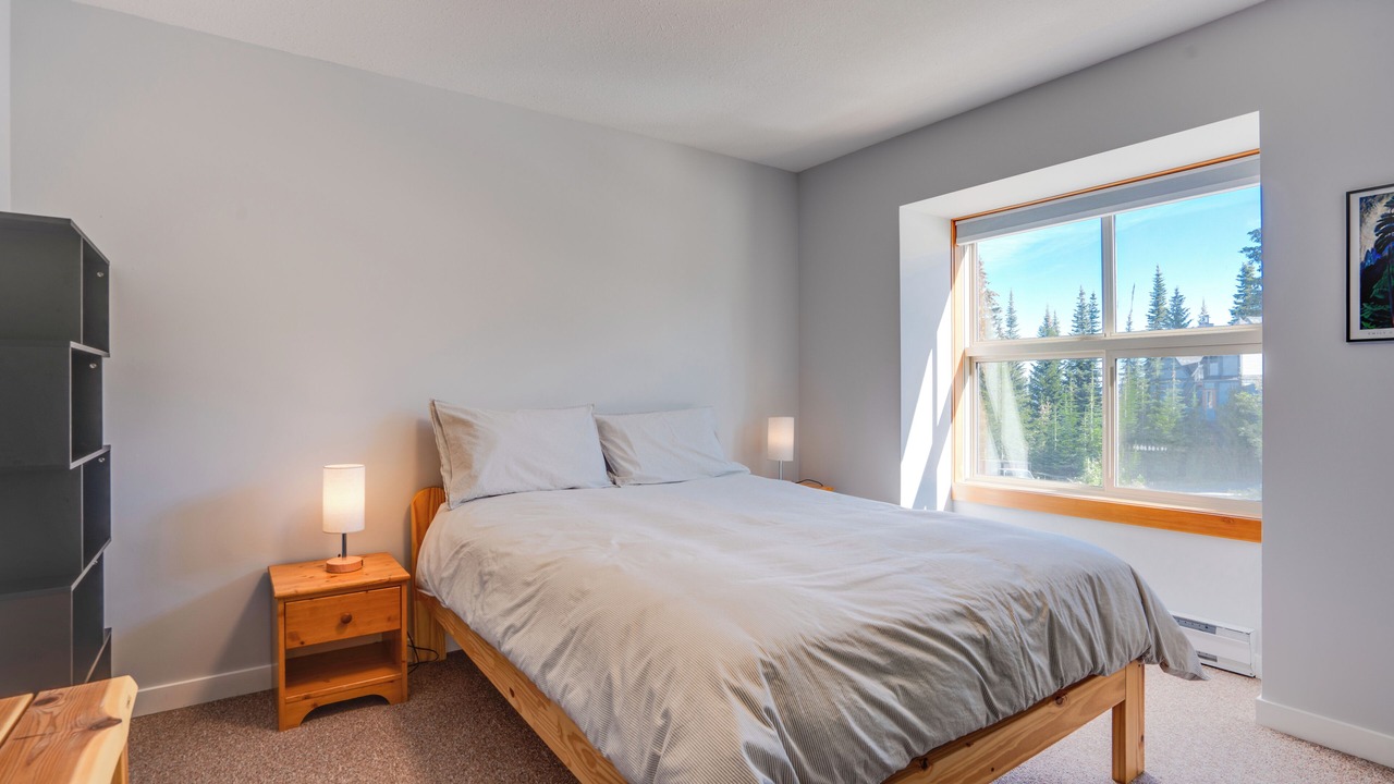 Photo of Bedroom in Silver Star Mountain
