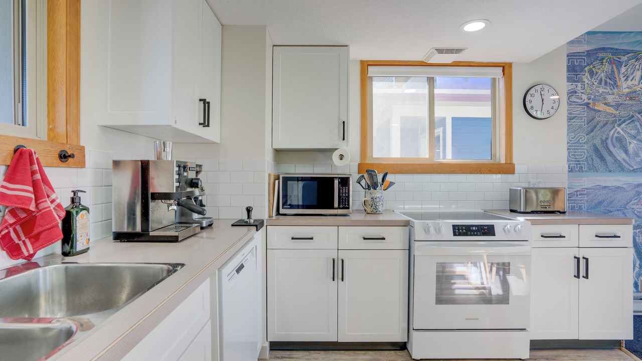 Photo of Kitchen in Silver Star Mountain