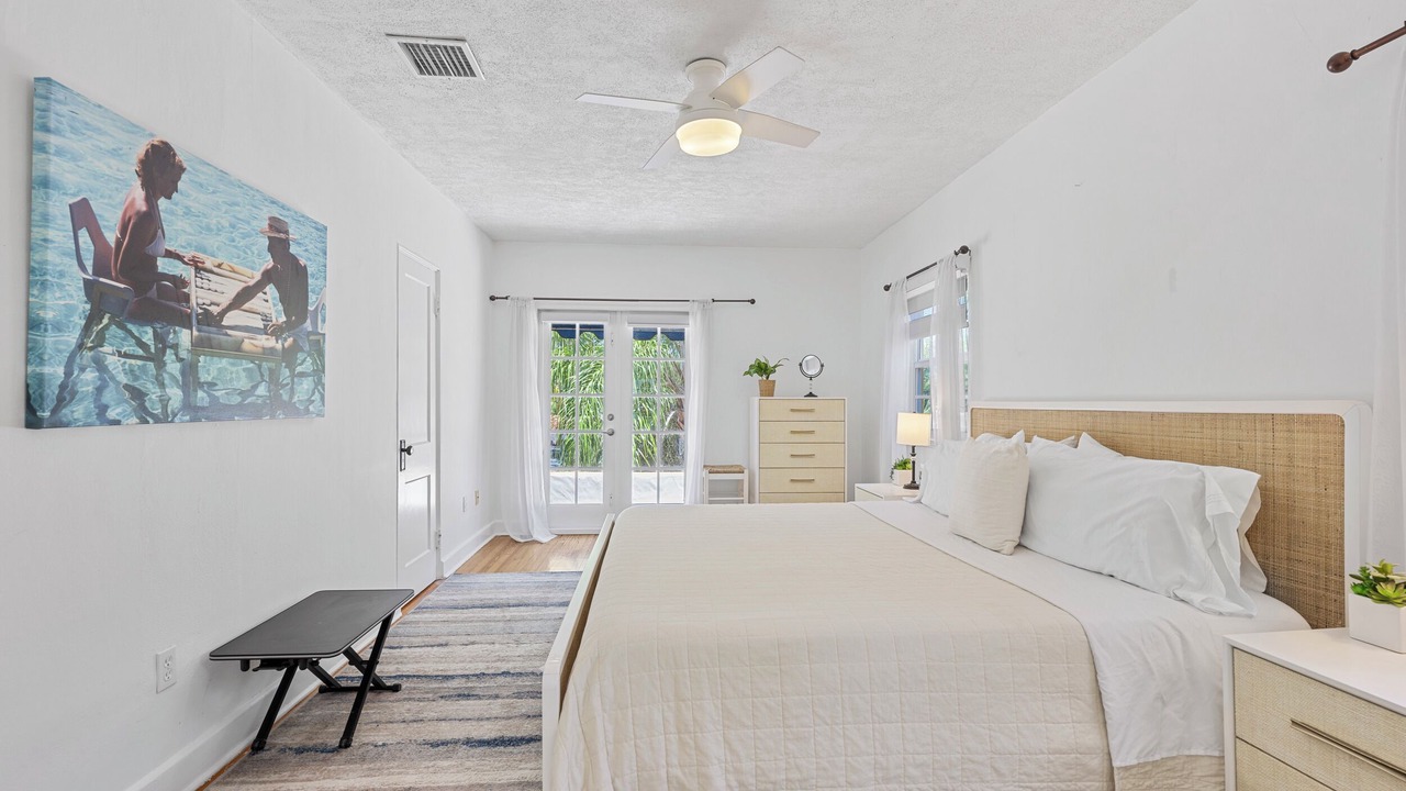 Photo of Bedroom in Old Northwood Historic District