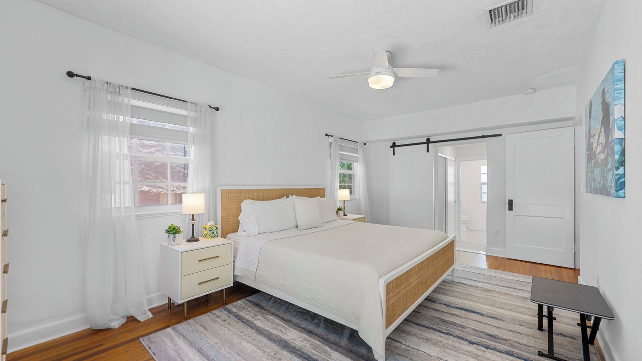 Photo of Bedroom in Old Northwood Historic District